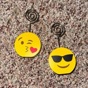 2 PACK Emoji Decor